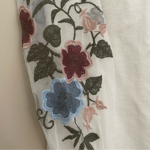 NORDSTROM BP Sweater Top Sheer Mesh Floral Embroidered Sleeves Womens Small - Picture 6 of 8
